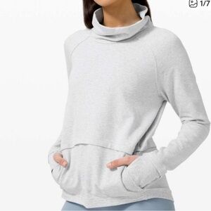 Lululemon Find Your Unwind Pullover Light Gray Size 4 Hidden Pocket